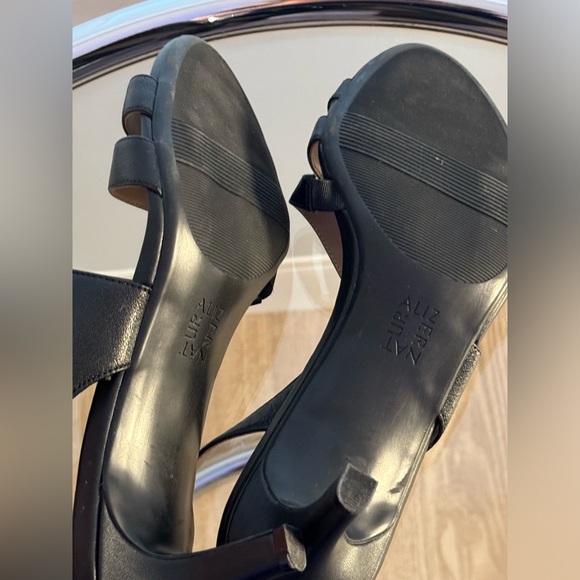 Naturalizer sandals, size 9 N - Picture 4 of 8